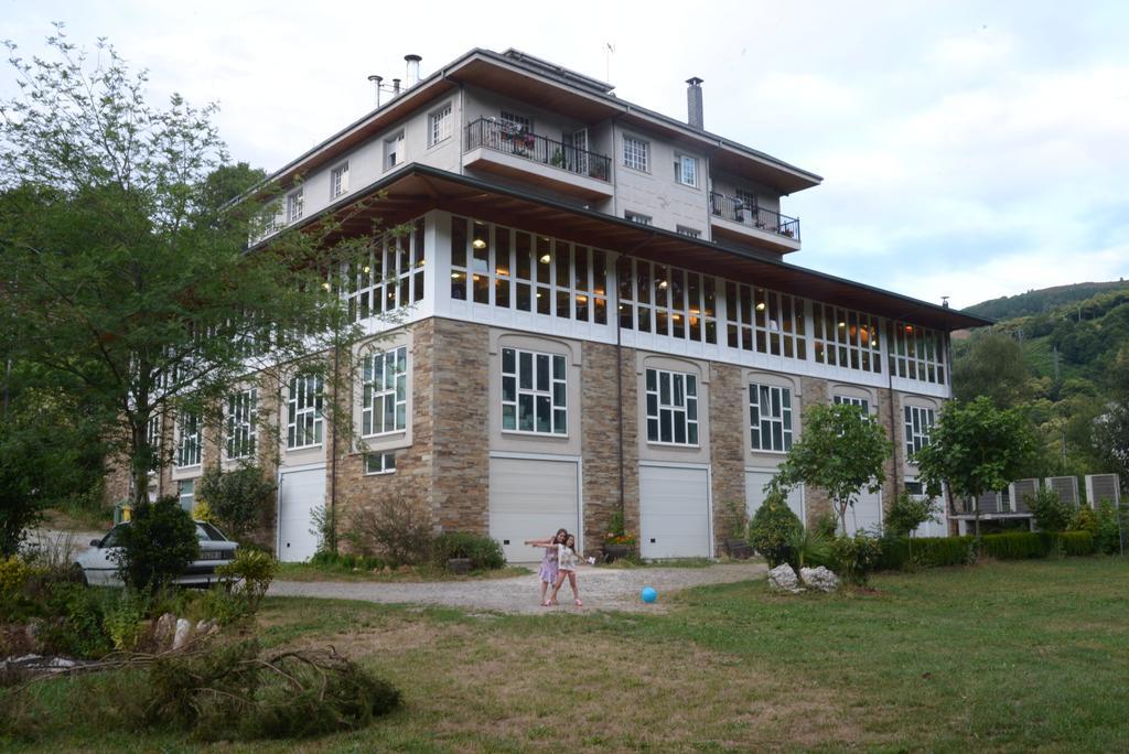 Hotel A Veiga Samos Zewnętrze zdjęcie